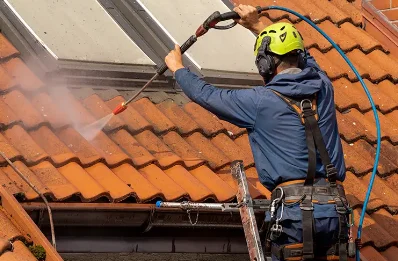 Démoussage et hydrofuge de toiture à Hescamps
