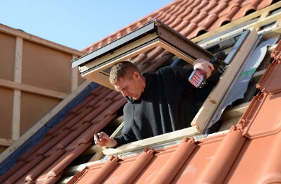 Pose de fenêtres de toit Velux à Hescamps